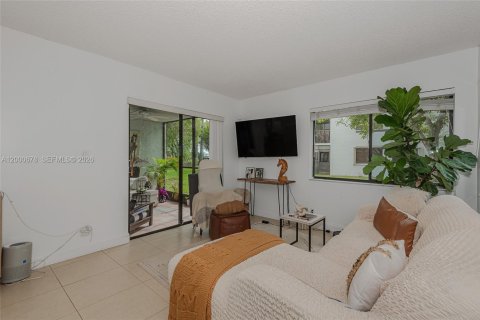 Copropriété à vendre à Weston, Floride: 2 chambres, 87.89 m2 № 2065507 - photo 7