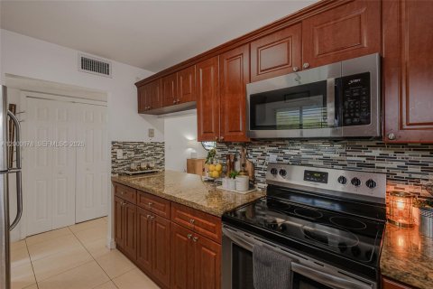 Copropriété à vendre à Weston, Floride: 2 chambres, 87.89 m2 № 2065507 - photo 14