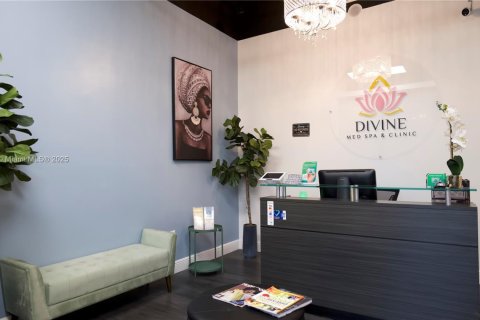 Купить коммерческую недвижимость в Купер-Сити, Флорида № 1897262 - фото 5