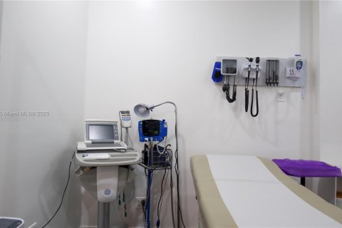 Купить коммерческую недвижимость в Купер-Сити, Флорида № 1897262 - фото 27