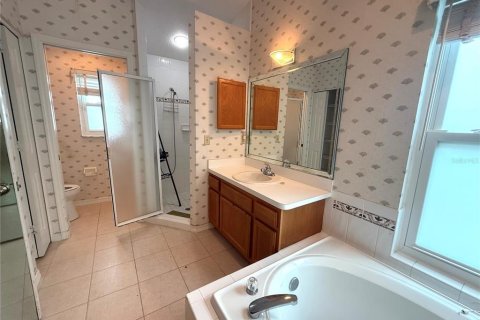 House in Seminole, Florida 3 bedrooms, 150.69 sq.m. № 1871262 - photo 13