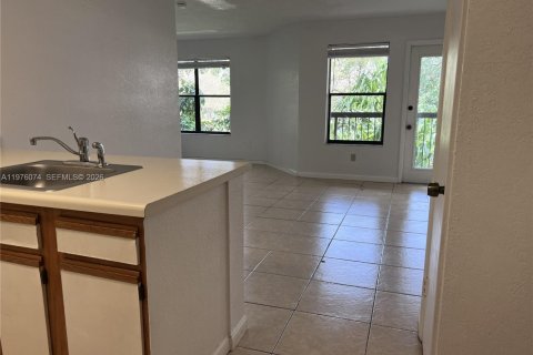 Снять в аренду кондоминиум в Помпано-Бич, Флорида 1 спальня, 43.66м2, № 2045984 - фото 4