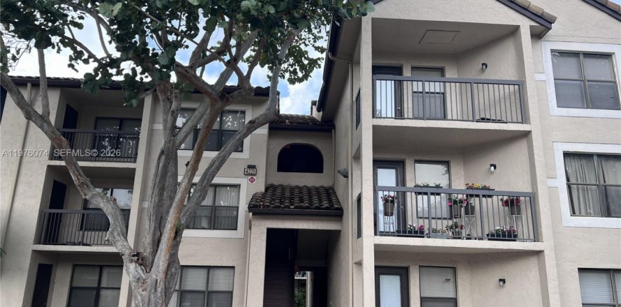 Кондоминиум с 1 спальней в Помпано-Бич, Флорида № 2045984