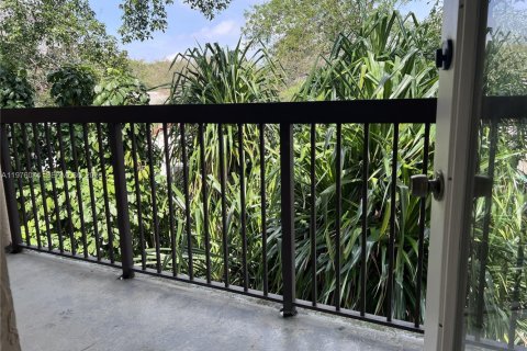 Снять в аренду кондоминиум в Помпано-Бич, Флорида 1 спальня, 43.66м2, № 2045984 - фото 13