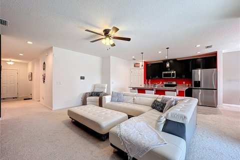 House in Haines City, Florida 3 bedrooms, 151.99 sq.m. № 1901914 - photo 12