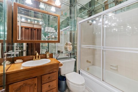 Купить виллу или дом в Помпано-Бич, Флорида 4 спальни, 223.15м2, № 1952700 - фото 12