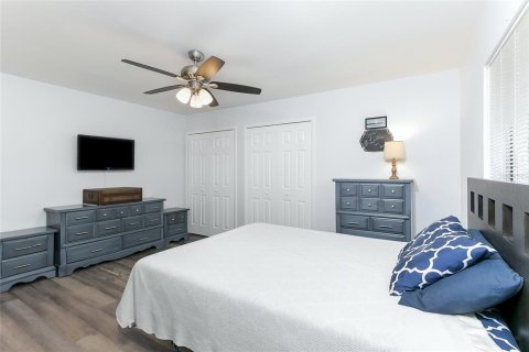 House in Chuluota, Florida 3 bedrooms, 145.58 sq.m. № 1734314 - photo 28