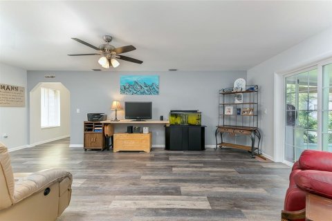 House in Chuluota, Florida 3 bedrooms, 145.58 sq.m. № 1734314 - photo 23