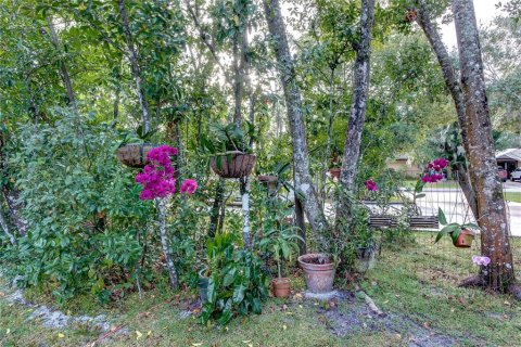 House in Chuluota, Florida 3 bedrooms, 145.58 sq.m. № 1734314 - photo 15