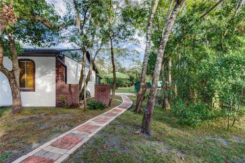 House in Chuluota, Florida 3 bedrooms, 145.58 sq.m. № 1734314 - photo 4