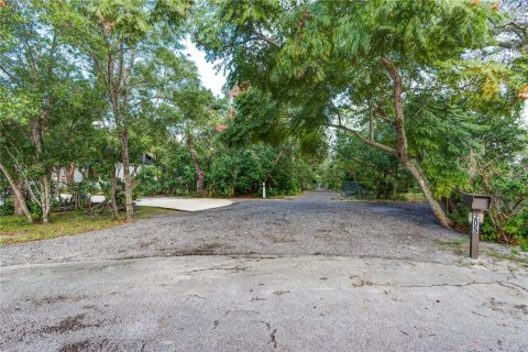 House in Chuluota, Florida 3 bedrooms, 145.58 sq.m. № 1734314 - photo 11