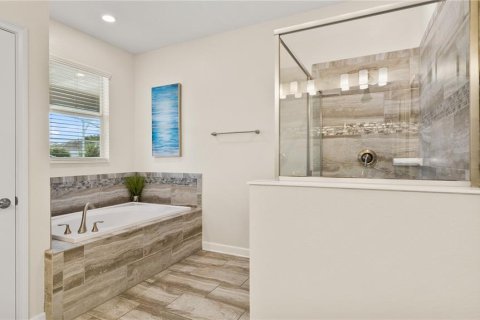House in Davenport, Florida 8 bedrooms, 363.15 sq.m. № 2101532 - photo 12