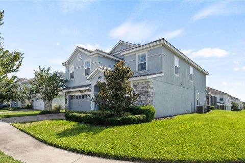 House in Davenport, Florida 8 bedrooms, 363.15 sq.m. № 2101532 - photo 3