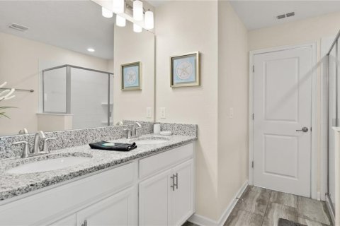 House in Davenport, Florida 8 bedrooms, 363.15 sq.m. № 2101532 - photo 26