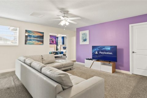 House in Davenport, Florida 8 bedrooms, 363.15 sq.m. № 2101532 - photo 30