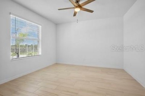 House in Parrish, Florida 4 bedrooms, 240.06 sq.m. № 2093529 - photo 14