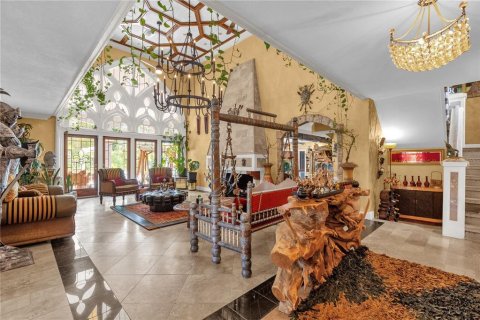 House in Orlando, Florida 5 bedrooms, 434.78 sq.m. № 1554511 - photo 8