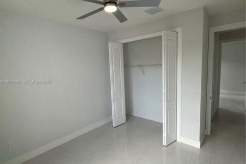 Villa ou maison à vendre à Lehigh Acres, Floride: 3 chambres № 2042180 - photo 3