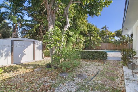 Casa en venta en Miami, Florida, 4 dormitorios, 190.64 m2 № 2029798 - foto 29