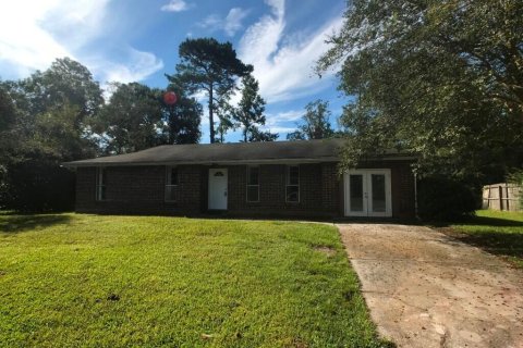 Villa ou maison à louer à Jacksonville, Floride: 3 chambres, 178.56 m2 № 863032 - photo 1