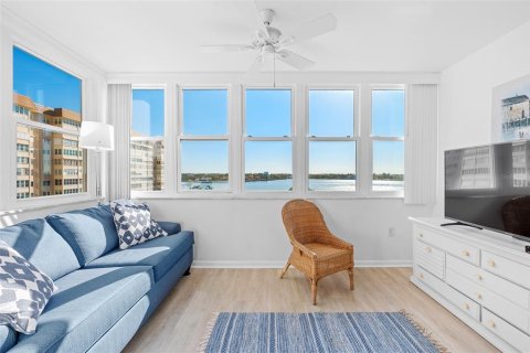 Copropriété à vendre à Saint Petersburg, Floride: 1 chambre, 98.48 m2 № 1530394 - photo 1