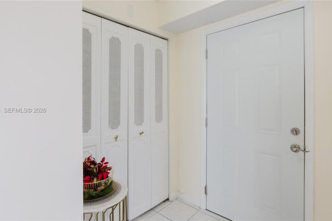 Condo in Dania Beach, Florida, 2 bedrooms  № 2058068 - photo 6