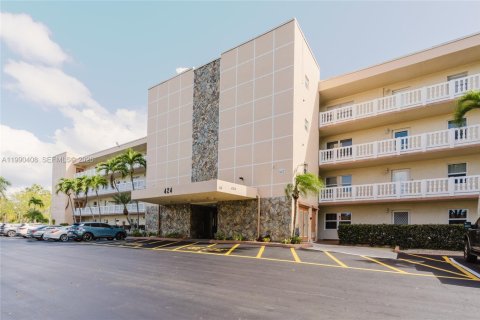 Condo in Dania Beach, Florida, 2 bedrooms  № 2058068 - photo 5