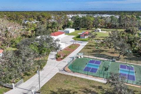 Villa ou maison à vendre à Englewood, Floride: 4 chambres, 425.12 m2 № 2143896 - photo 4