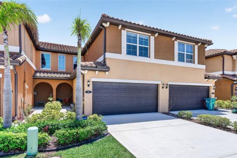Townhouse in Satellite Beach, Florida 3 bedrooms, 196.77 sq.m. № 2151829