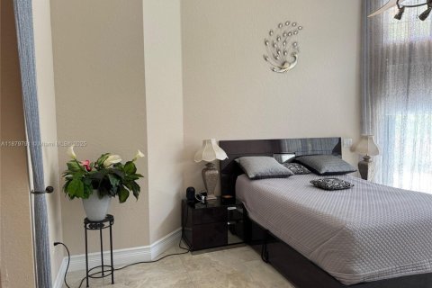 Casa en venta en Cooper City, Florida, 4 dormitorios, 230.03 m2 № 1930152 - foto 21