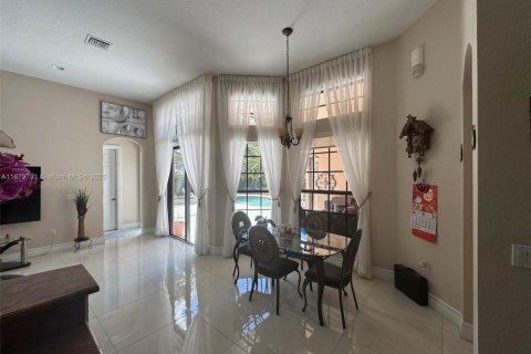 Casa en venta en Cooper City, Florida, 4 dormitorios, 230.03 m2 № 1930152 - foto 15
