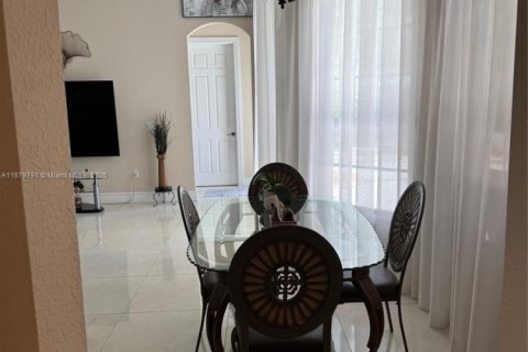 Villa ou maison à vendre à Cooper City, Floride: 4 chambres, 230.03 m2 № 1930152 - photo 11