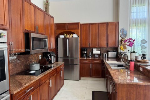 Villa ou maison à vendre à Cooper City, Floride: 4 chambres, 230.03 m2 № 1930152 - photo 12