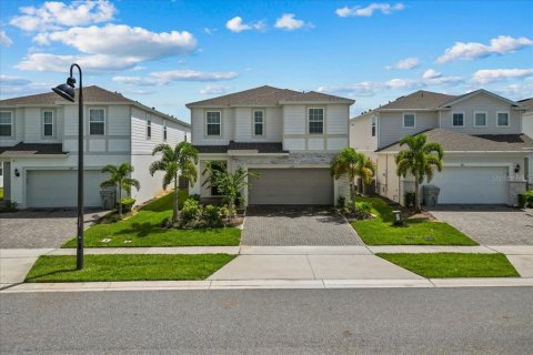 House in Davenport, Florida 7 bedrooms, 304.91 sq.m. № 1351033 - photo 5