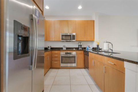 Adosado en venta en Kissimmee, Florida, 2 dormitorios, 125.42 m2 № 1916963 - foto 5