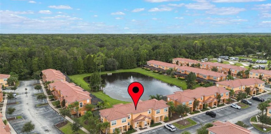 Adosado en Kissimmee, Florida 2 dormitorios, 125.42 m2 № 1916963