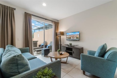 Adosado en venta en Kissimmee, Florida, 2 dormitorios, 125.42 m2 № 1916963 - foto 11