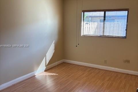 Condominio en alquiler en Davie, Florida, 2 dormitorios, 75.9 m2 № 1993152 - foto 11