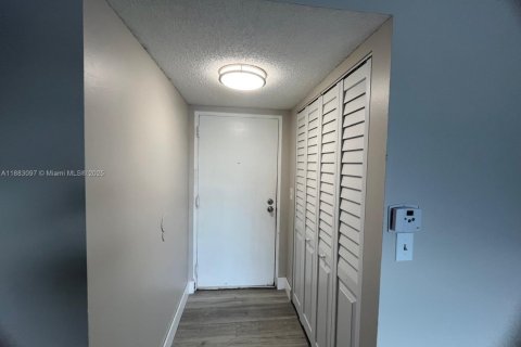 Copropriété à louer à Miramar, Floride: 1 chambre, 71.53 m2 № 1929746 - photo 2