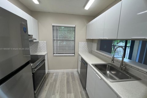 Copropriété à louer à Miramar, Floride: 1 chambre, 71.53 m2 № 1929746 - photo 10