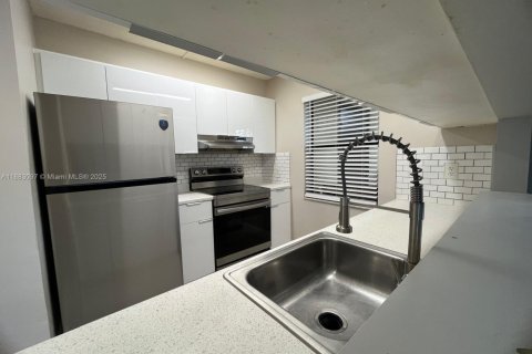 Copropriété à louer à Miramar, Floride: 1 chambre, 71.53 m2 № 1929746 - photo 8