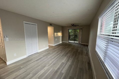 Copropriété à louer à Miramar, Floride: 1 chambre, 71.53 m2 № 1929746 - photo 14