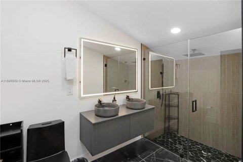 Villa ou maison à louer à Miami, Floride: 3 chambres, 142.88 m2 № 1947227 - photo 10
