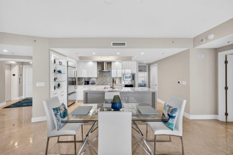 Condominio en venta en Pompano Beach, Florida, 2 dormitorios, 184.23 m2 № 2403767 - foto 6