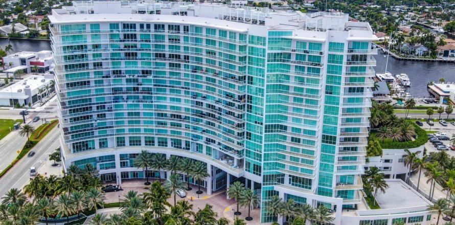 Condominio en Pompano Beach, Florida, 2 dormitorios  № 2403767