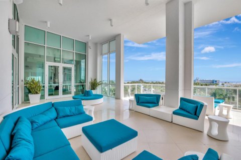 Condominio en venta en Pompano Beach, Florida, 2 dormitorios, 184.23 m2 № 2403767 - foto 26