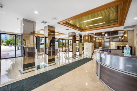 Condo in Miami Beach, Florida, 1 bedroom № 1981986 - photo 26