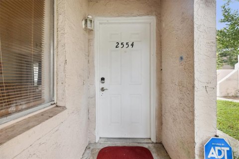 Condo in Orlando, Florida, 2 bedrooms  № 2156589 - photo 2