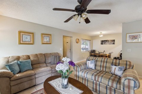 Condo in Orlando, Florida, 2 bedrooms  № 2156589 - photo 5