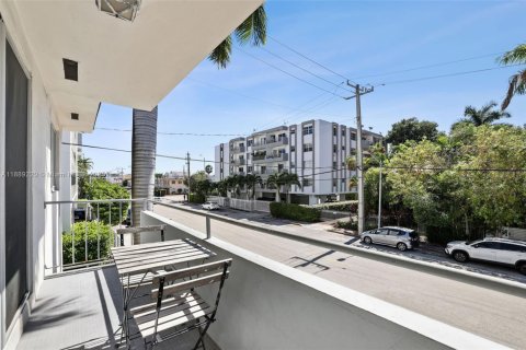 Снять в аренду кондоминиум в Майами-Бич, Флорида 3 спальни, 113.34м2, № 1939143 - фото 28